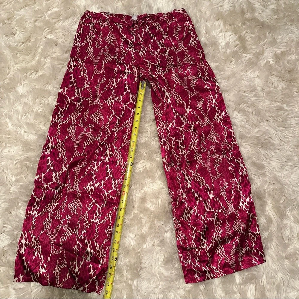 Natori Cruz Satin Snake / Leapord Print Pajama Set Hot Pink Maroon Cream L? - Picture 6 of 14